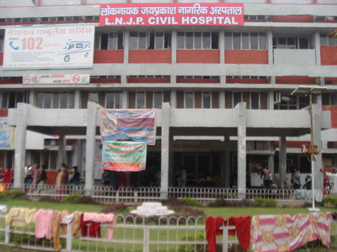 बिना किसी सूचना के इंस्पेक्शन पर पहुंची स्वास्थ्य मंत्री