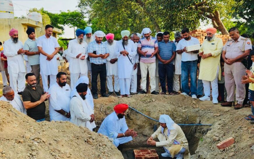 नागल में शिक्षा ढांचे को मिला नया तोहफा, पूर्व विधायक कुलवंत बाजीगर ने रखी नए कक्षों की नींव