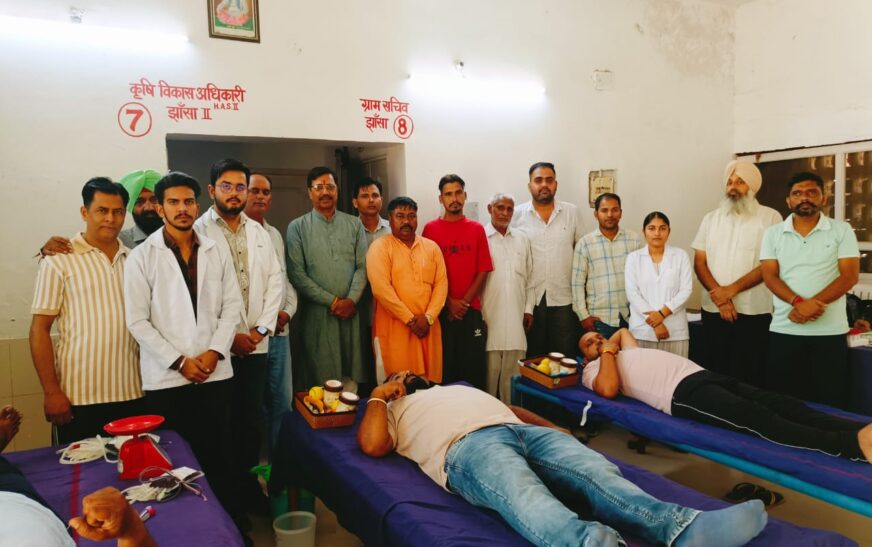 सेवा पखवाड़ा के गांव झांसा के स्वर्ग धाम में चलाया सफाई अभियान