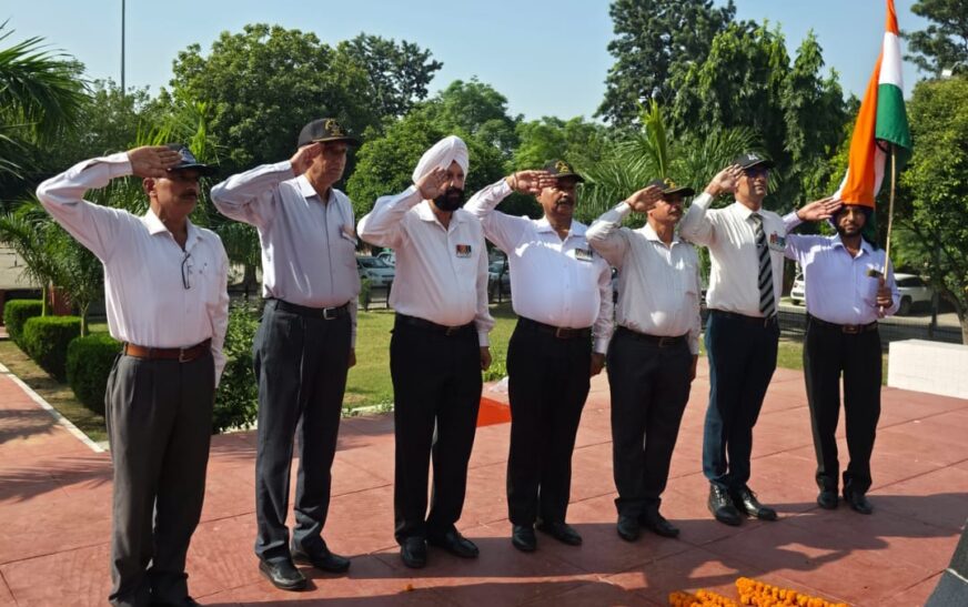 कुरुक्षेत्र स्थित शहीद स्मारक पर एक विशेष श्रद्धांजलि समारोह