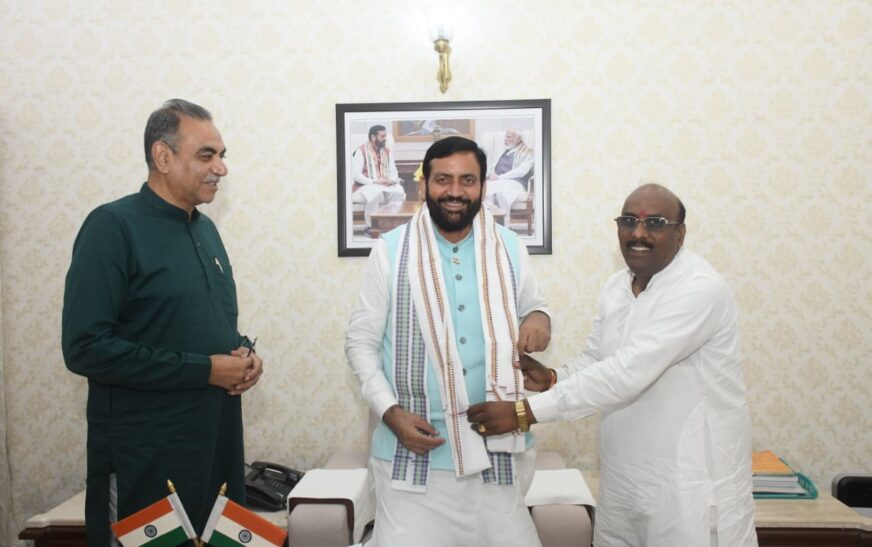 सुधांशु जी महाराज के मार्गदर्शन में होने जा रहे सांस्कृतिक जागरण अभियान में शामिल होने के लिए संजय टंडन को दिया न्योता