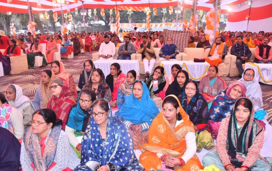 सुनते ही दौड़े चले आए मोहन, कृष्ण सुदामा मिलन की कथा सुन छलक गयीं सबकी आंखें