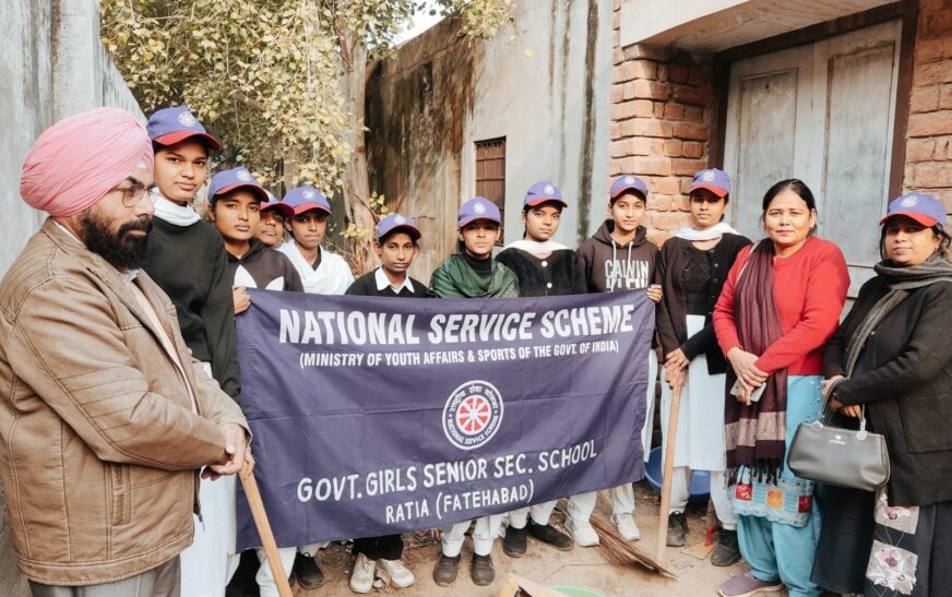 कन्या स्कूल में राष्ट्रीय स्वयंसेवक यूनिट द्वारा एक दिवसीय शिविर का आयोजन