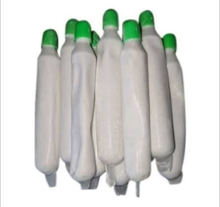 चूना जो पान में लगा के खाया जाता है