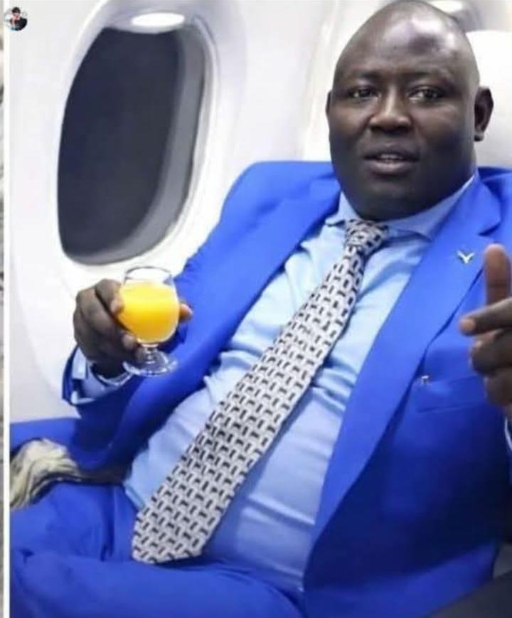 लॉरेंस लॉल एक साउथ सूडानी अरबपति हैं।