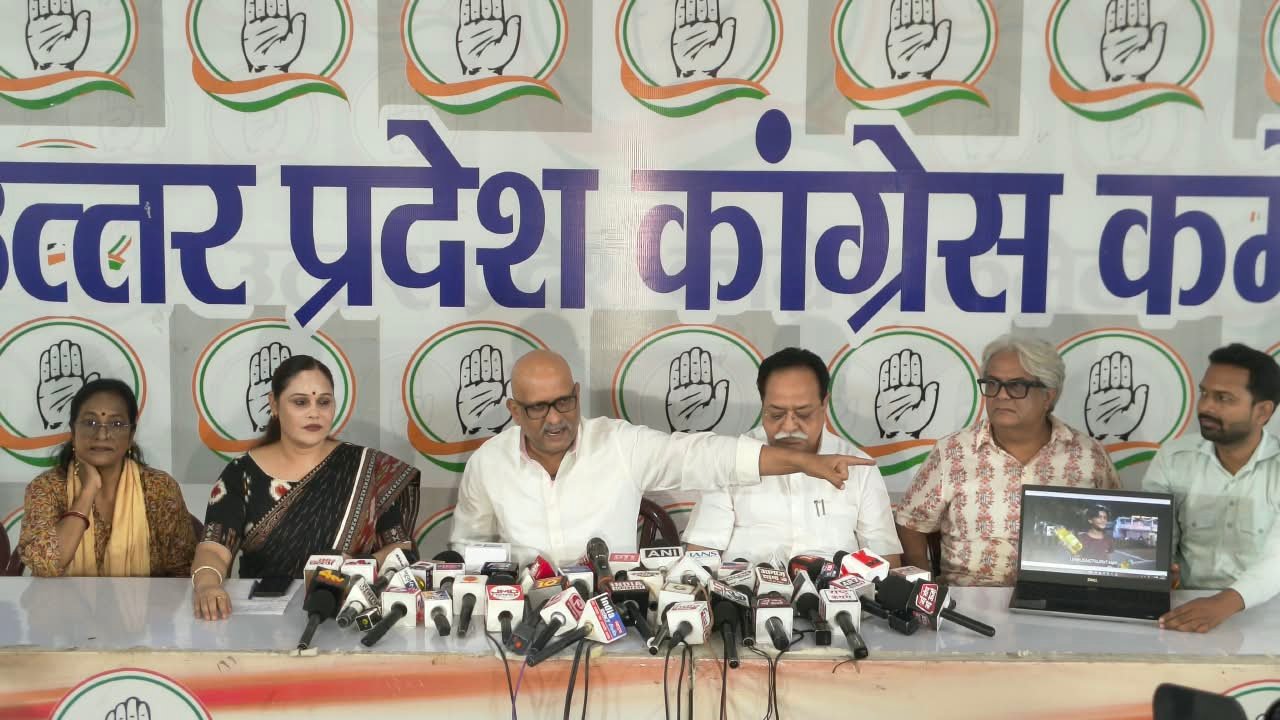 बाढ़ की तबाही के बीच प्रधानमंत्री के जन्मदिन पर खर्च को लेकर अजय राय ने साधा निशाना, UPI पर चार्ज का भी किया विरोध